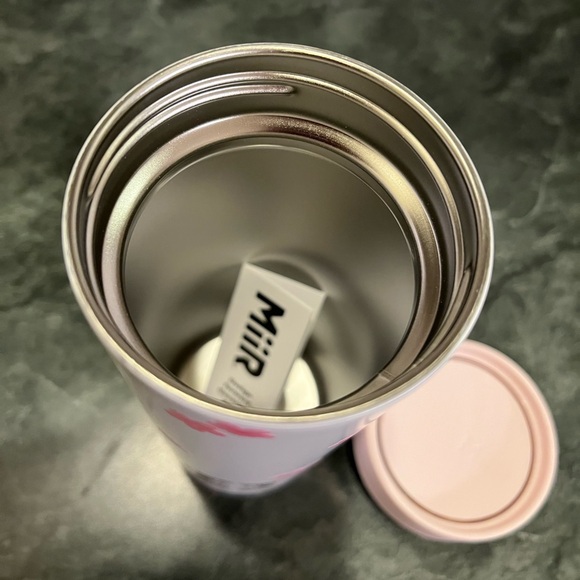 *NWT* Starbucks x MiiR Cherry Blossom Tumbler Spring 2026 Size 16 oz - Picture 2 of 2